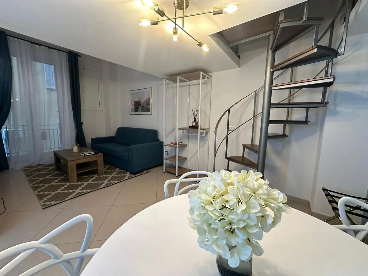 Aparthotel Palazzorefici Naples