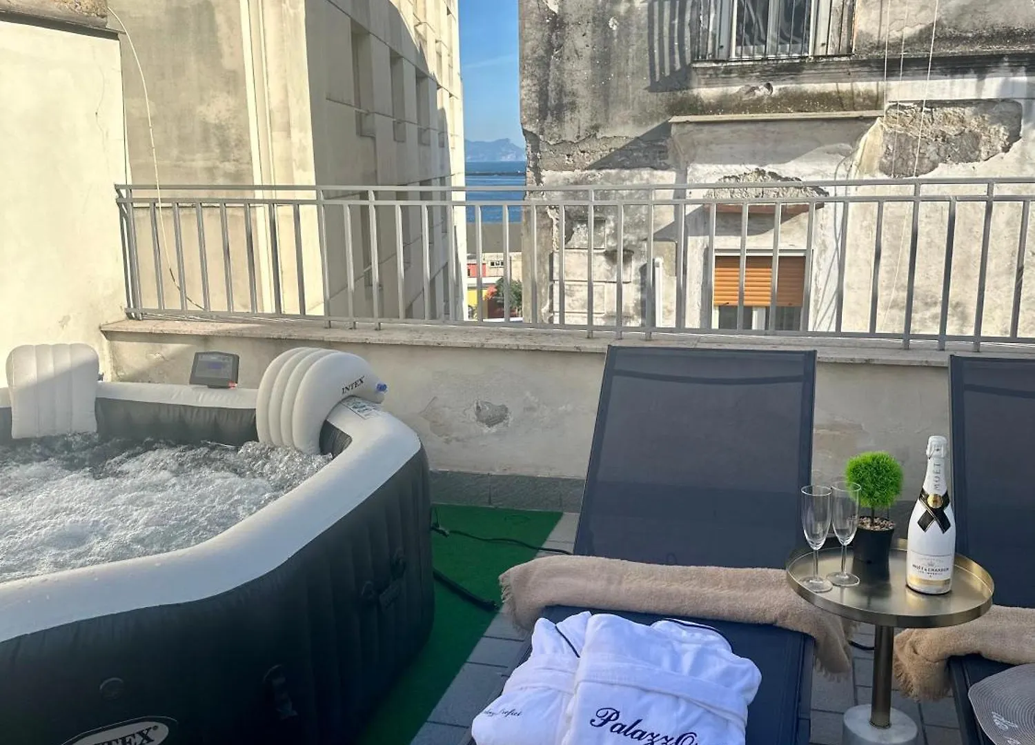 Palazzorefici Naples Aparthotel